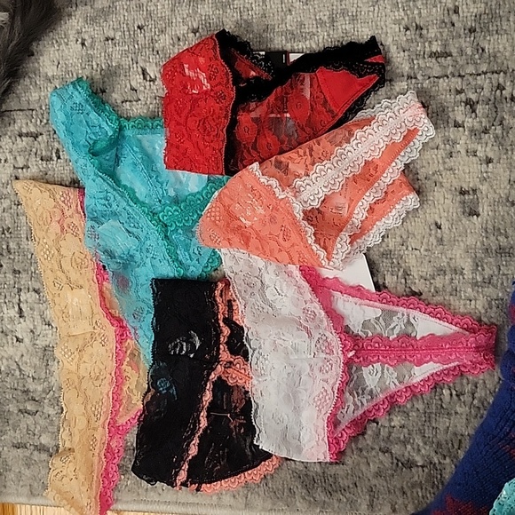 Six pair of Lace Thong panties size- MEDIUM - Picture 2 of 3